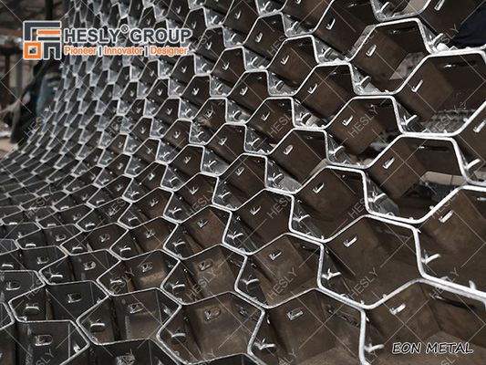 China 0Cr17Ni14Mo2 hex steel grid with 20mm standard height, 60mm hole | standard size 965mmx1000mm supplier