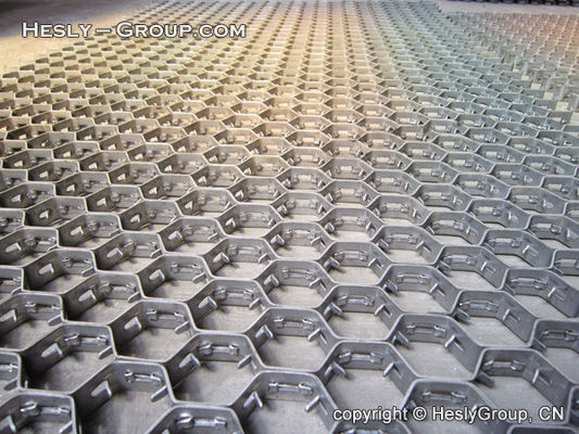 China AISI304 Metal Hex Grid with lances for refractory linings | 20mm height X 2mm thk | 3'X10' exported size| China Exporter supplier