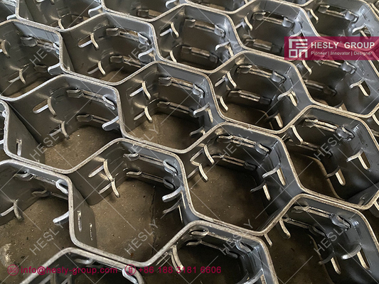 China Hexmesh Refractory Floor Armour | 2X50X50mm | Stainless Steel 304H | Hesly China Factory Supplier supplier