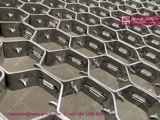 China Stainless Steel 304H Hex Mesh for Cyclones Lining | 3/4&quot; deep, 14ga thickness strip | 1mX1m - HESLY China Factory supplier