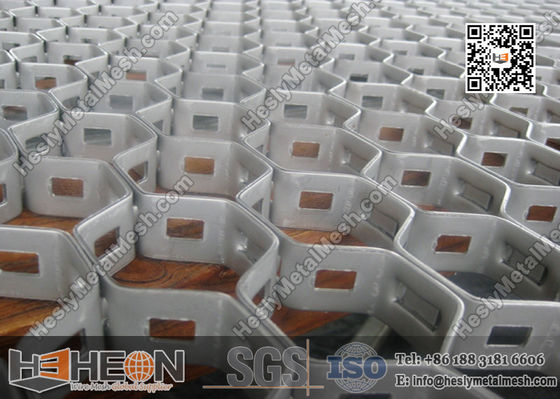 China Hex-Mesh Refractory Lining Stainless Steel 410S 1&quot; depth, 12gauge thickness | China Exporter supplier