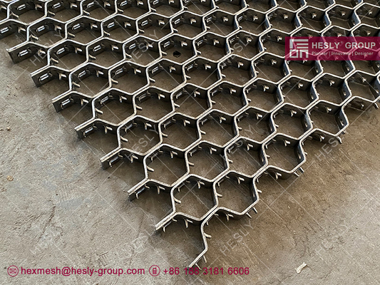 China Refractory Hex Mesh | 253MA Carbon Steel | 3.0X25mm strip | 50mm hexagonal hole -HESLY China group supplier
