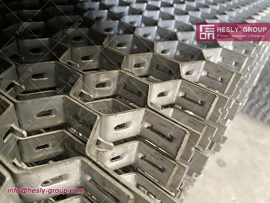 China AISI 321 Hexmetal Refractory Anchor | Offset Hexmesh with Lance | packaged in steel pallet supplier