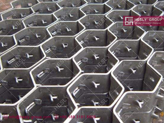 China SS304 Hex Metal Refractory Cat Crackers Linings | 25mm thickness | 16ga strips | 2&quot; hexagonal mesh | HESLY CHINA supplier