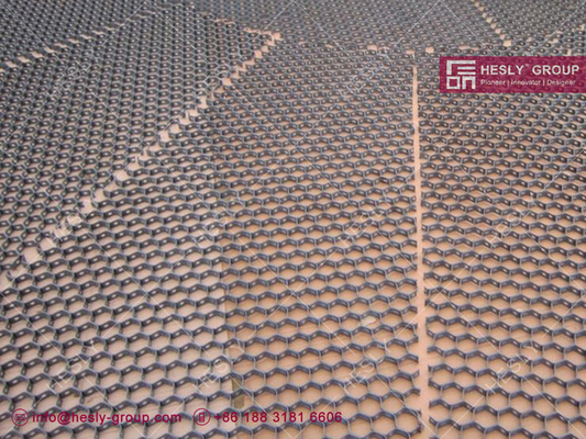 China 253MA | Hexagonal Mesh Hex mesh | Strip thickness 1.8mm| 20mm strip height | 50mm hexagonal hole -HESLY group supplier