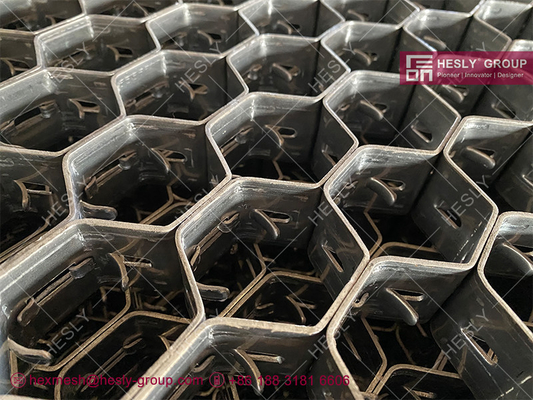 Hexsteel Mesh in FCC Reactor Wall, SS304H, 19mm height, 16gauge thickness, Lances type, 1.5mX3.0m, HESLY China factory supplier