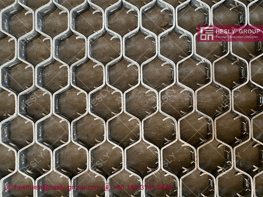 Hexsteel Mesh in FCC Reactor Wall, SS304H, 19mm height, 16gauge thickness, Lances type, 1.5mX3.0m, HESLY China factory supplier