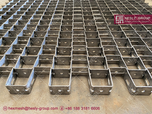 SS304 Flexible Mesh for Refractory Lining, 1.5X25mm strips, 25mm hole, 3.0mm steel rod, 1x1m, HESLY China Factory sales supplier
