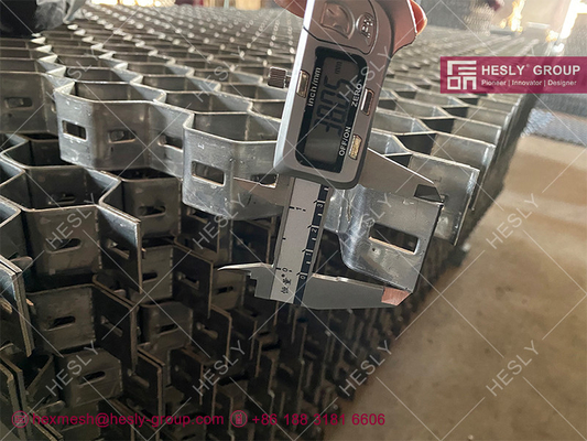 SUS321 Hexsteel, DIN1.4541 HexGrate,1Cr18Ni9Ti Hex Mesh,800 Heat-resistant, 14ga thickness, 19mm depth, HESLY CHINA supplier