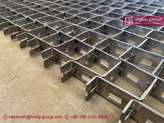 Flexible Metal Mesh with bonding holes, 2×25mm strips, 3mm steel rod, HESLY China factory sales supplier